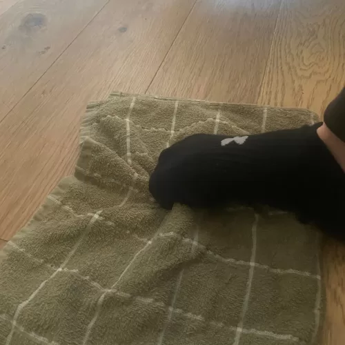 towel toe curl exercise